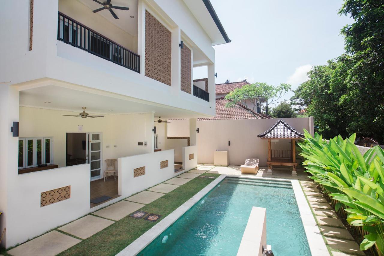 Donguri House Bali Acomodação com café da manhã Jimbaran Exterior foto